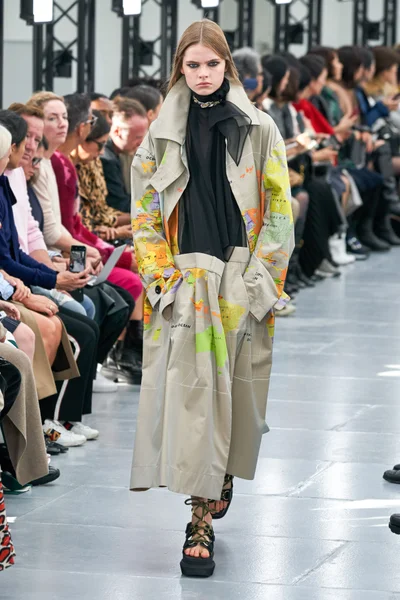 Look 2